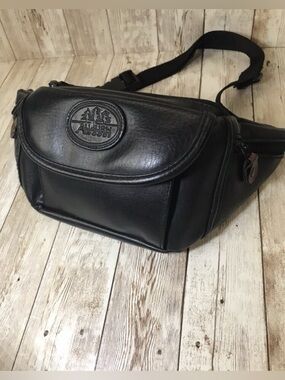 Auburn Woods Black Leather Waist Pack UNISEX 12”x5” /zipper closure /Stay Safe